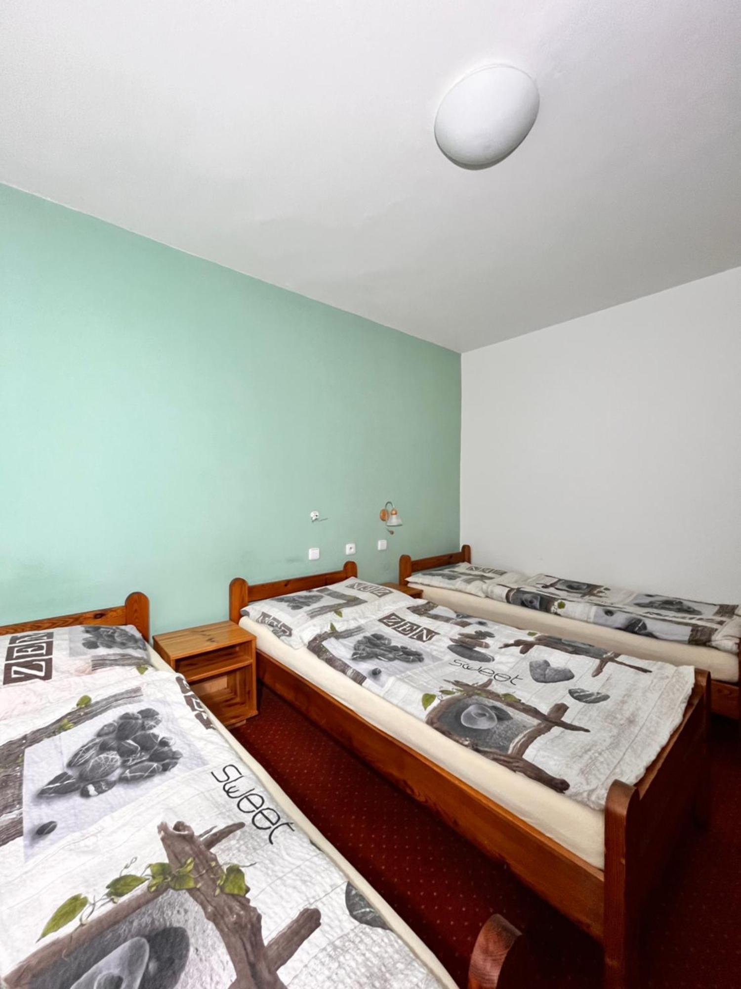 Vila Morava Hotel ลิฟตอฟสกีมิคูลาช ภายนอก รูปภาพ