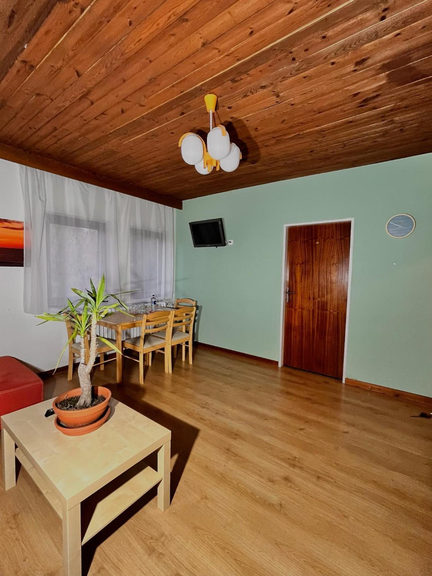 Vila Morava Hotel ลิฟตอฟสกีมิคูลาช ภายนอก รูปภาพ