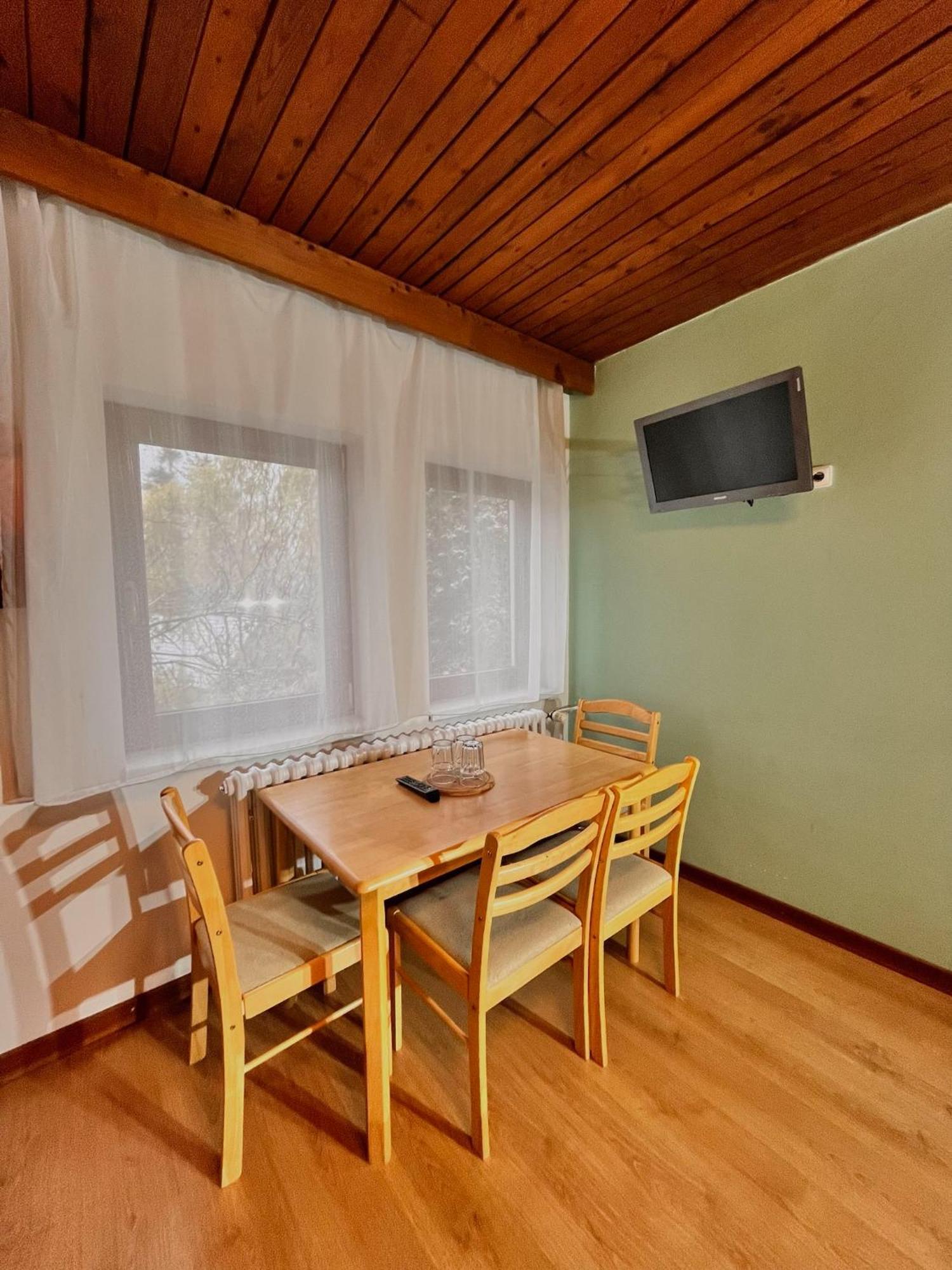 Vila Morava Hotel ลิฟตอฟสกีมิคูลาช ภายนอก รูปภาพ